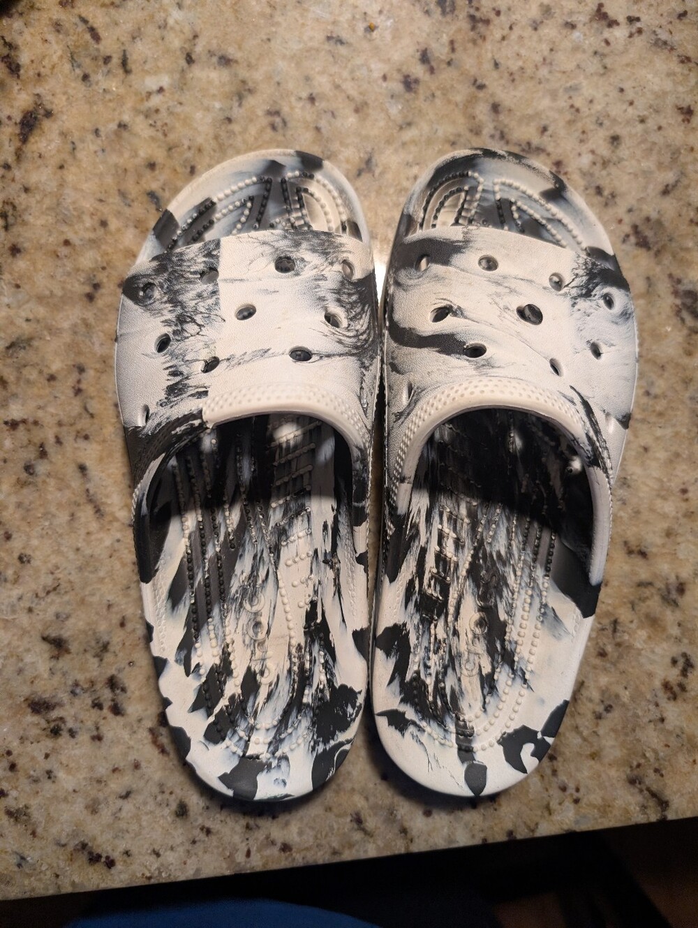 Crocs Marbled Slides Sz 8